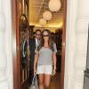 Tamara Ecclestone, sa soeur Petra accompagnée de la petite fille de cette dernière Lavinia lors d'une séance shopping chez Harrods à Londres, le 1er août 2013