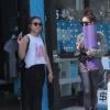 Vanessa Hudgens avec sa soeur Stella à la sortie de leur cours de pilates à Studio City, le 2 août 2013.