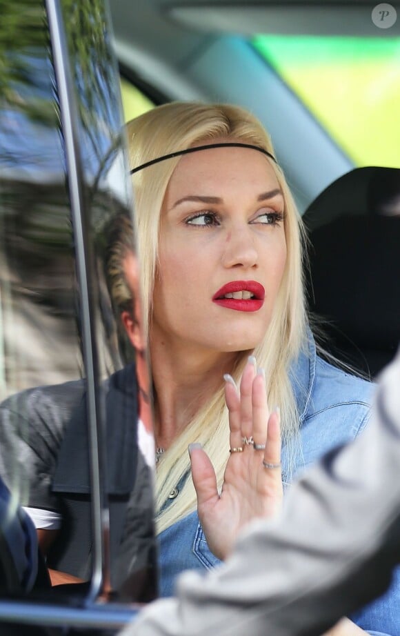 La stylée Gwen Stefani, son mari Gavin Rossdale, et leurs fils Kingston et Zuma arrivent à Nice pour passer leur vacances dans le sud de la France. Le 3 août 2013.