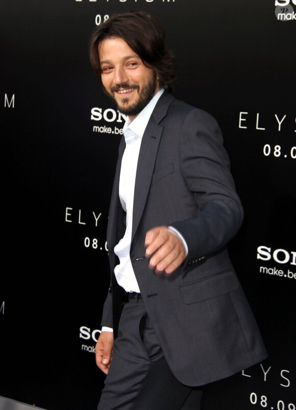 Diego Luna à la première du film Elysium à Westwood, le 7 août 2013.