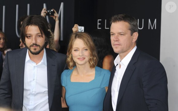 Diego Luna, Jodie Foster, Matt Damon à la première du film Elysium à Westwood, le 7 août 2013.