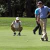 Barack Obama en vacances en pleine partie de golf sur le Farm Neck Golf Club de Oak Bluffs, le 11 août 2013