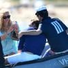 Belle journée pour l'ancien top Jodie Kidd qui arrive au Nikki Beach de Saint-Tropez le 11 août 2013