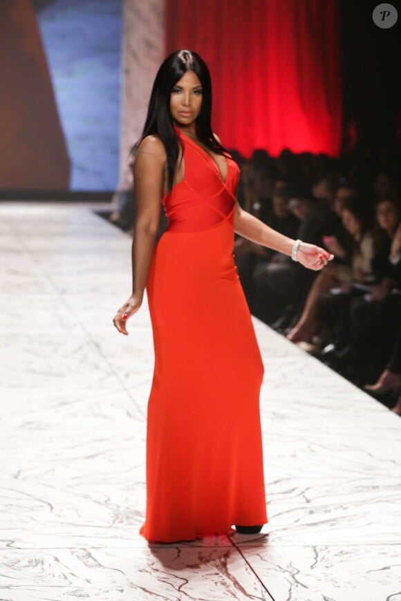 Toni Braxton lors du défilé Red Dress Collection à New York, le 6 février 2013.