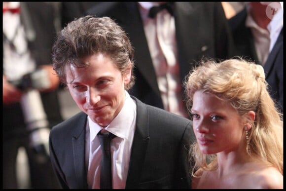 Le chanteur Raphaël et Mélanie Thierry à Cannes en mai 2010.