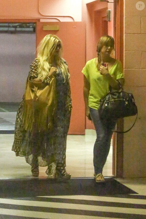 Jessica Simpson se rend chez le médecin à Los Angeles, le 20 août 2013.