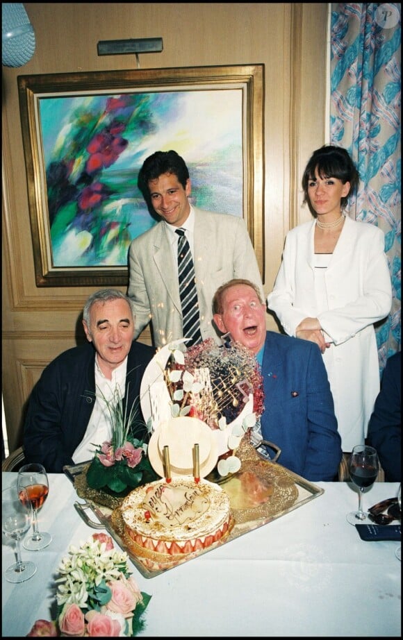 80e anniversaire de Charles Trénet, lors du Festival de Cannes 1996, en présence de Charles Aznavour.