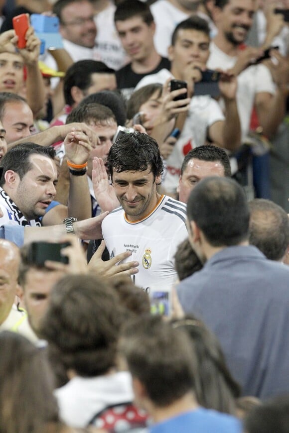 La légende Raúl dans le stade Santiago Bernabeu à Madrid pour le match Real Madrid-Al Saad (5-0) en son hommage le 22 août 2013.