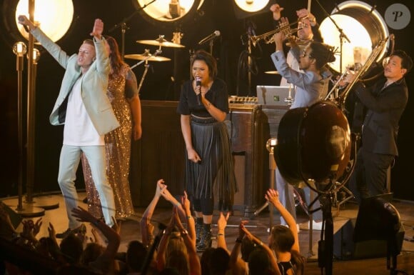 Macklemore, Mary Lambert et Ryan Lewis sur la scène des MTV Video Music Awards 2013 à New York, le 25 août 2013.