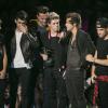 Les groupes One Direction et Vampire Weekend sur la scène des MTV Video Music Awards 2013 à New York, le 25 août 2013.
