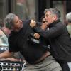 Alec Baldwin se dispute violemment avec le paparazzi Paul Adao, ancien du "New York Post", à New York, le 27 août 2013.