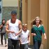 Ryan Phillippe et ses enfants Ava et Deacon à Brentwood, le 25 août 2013.