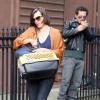 Milla Jovovich tourne une scène près d'une clinique animale pour le film  'Cymbeline' à  Park Slope, Brooklyn, New York, le 28 août 2013.