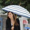 Jessica Biel sans maquillage dans les rues de New York le 28 août 2013 sous un parapluie