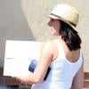 Exclusif - Jennifer Love Hewitt très enceinte a acheté un gâteau à Brentwood à Los Angeles, le 31 août 2013.