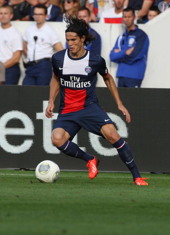 Edinson Cavani lors de la rencontre de Ligue 1 entre le PSG et Guingamp (2-0), au Parc des Princes, le 31 août 2013.
