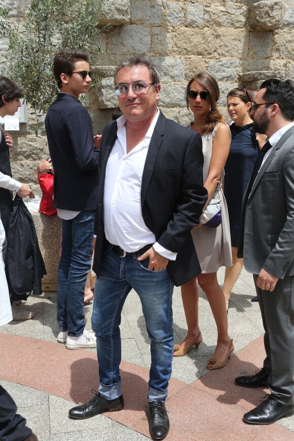 Fabien Onteniente lors du mariage de Thomas Langmann et Céline Bosquet en l'église de Porto-Vecchio le 22 juin 2013