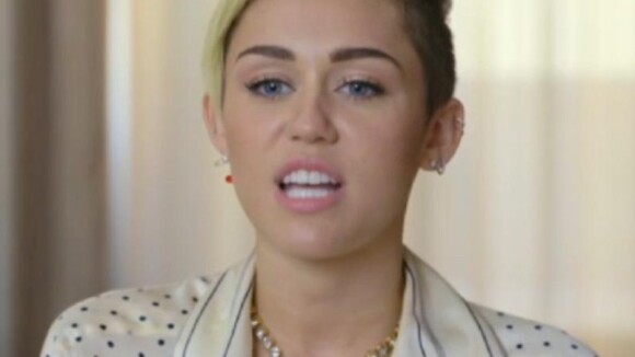 Miley Cyrus s'exprime enfin : Danser à moitié nue aux VMA était ''historique''