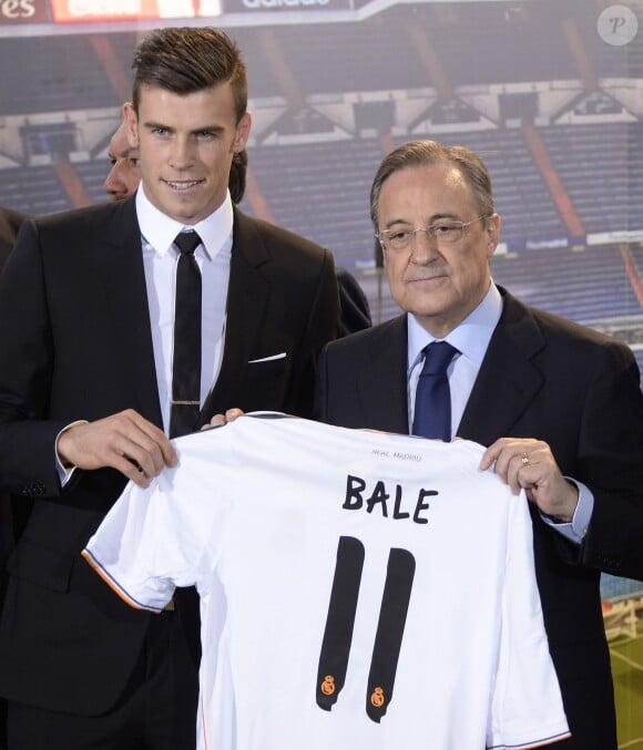 Gareth Bale et Florentino Perez lors de sa présentation au Real Madrid le 2 septembre 2013.