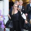 Angelina Jolie arrive à Sydney avec ses enfants, le 6 septembre 2013.