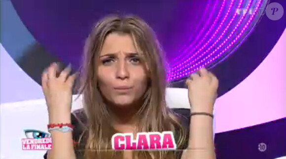 Clara dans la quotidienne de Secret Story 7 sur TF1 le lundi 9 septembre 2013