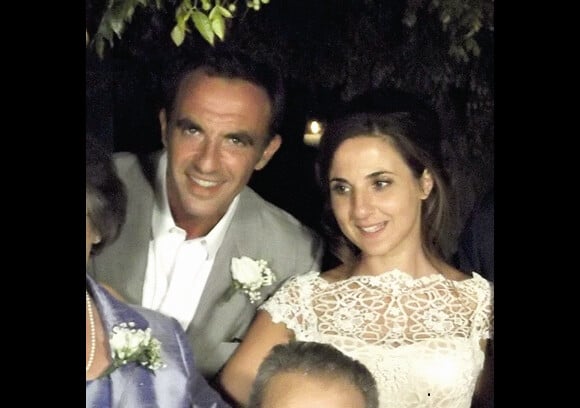 Nikos Aliagas au mariage de sa soeur Maria sur l'île paradisiaque de Kéa, située dans le Sud de la Grèce, week-end du 7 septembre 2013.