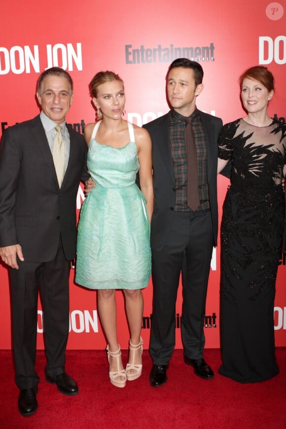 Tony Danza, Scarlett Johansson, Joseph Gordon Levitt, et Julianne Moore  lors de l'avant-première du film Don Jon à New York le 12 septembre 2013