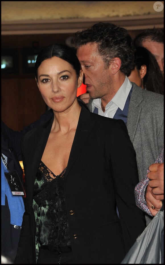 Monica Bellucci et Vincent Cassel lors de l'avant-première du film The Artist à Paris le 28 septembre 2011