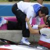 Tony Estanguet félicite Emilie Fer après sa victoire aux Jeux olympiques de Londres le 2 août 2012