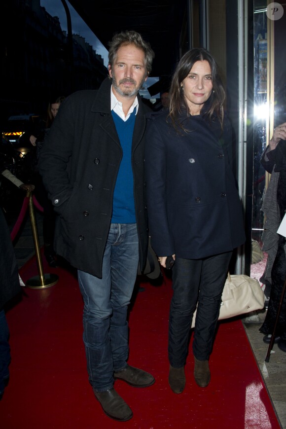 Christopher Thompson et sa bien-aimée Géraldine Pailhas lors de l'avant-première du film Elle s'en va à Paris au cinéma L'Arlequin le 16 septembre 2013