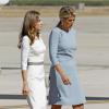La princesse Letizia et le prince Felipe d'Espagne ont accueilli avec effusion le 18 septembre 2013 à la base militaire aérienne de Torrejon de Ardoz le roi Willem-Alexander et la reine Maxima des Pays-Bas pour leur visite inaugurale en Espagne.