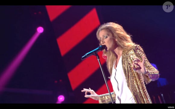 Céline Dion chante "Loved Me back To Life" lors de son concert sur les plaines d'Abraham à Québec, le 27 juillet 2013.