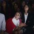 Delfina Delettrez Fendi et Emmanuelle Alt assistent au défilé Fendi printemps-été 2014 à Milan. Le 19 septembre 2013.