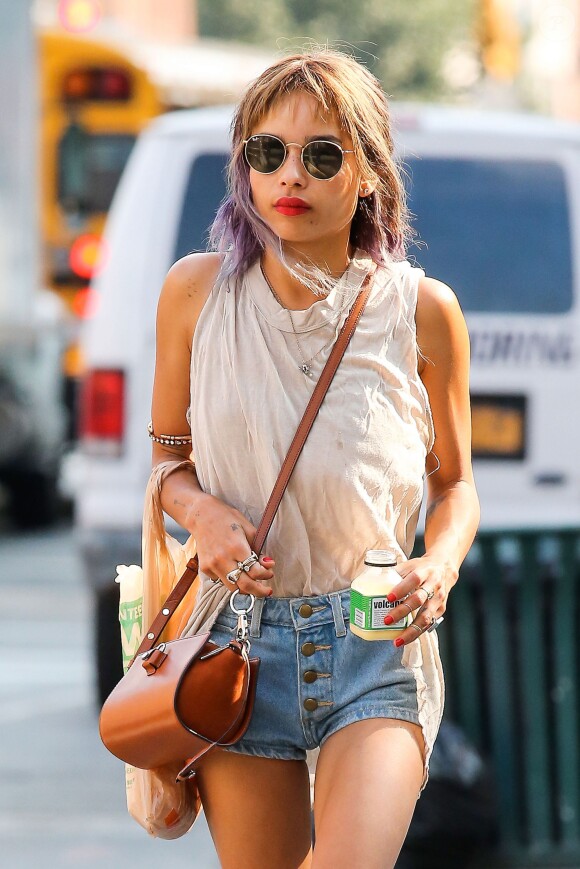 Zoë Kravitz se promène dans les rues de New York,, le 20 août 2013.