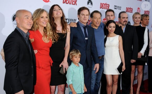 Michael C. Hall, Julie Benz, Yvonne Strahovski, Jennifer Carpenter, Aimee Garcia et tout le reste du casting à la soirée de présentation de la dernière saison de Dexter, à Hollywood, le 15 juin 2013.