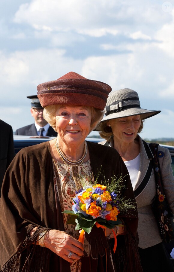 La princesse Beatrix des Pays-Bas le 11 septembre 2013 lors de l'inauguration d'une ferme éolienne.
