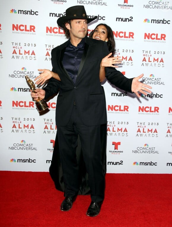 Robert Rodriguez, Rosario Dawson lors des ALMA Awards à Pasadena en Californie, le 27 septembre 2013.