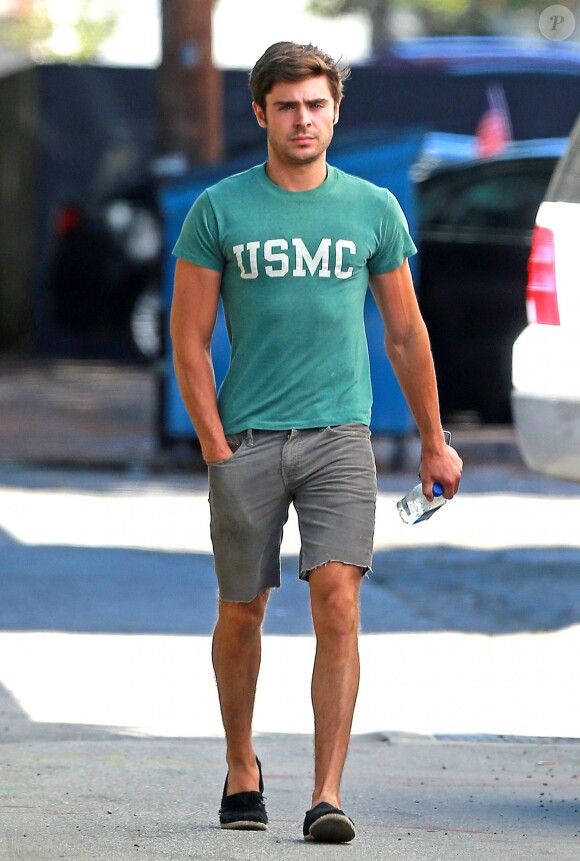 Exclusif - Zac Efron est allé voir un medecin à Beverly Hills, le 16 août 2013.
