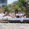 Kourtney Kardashian et son petit ami Scott Disick à Miami le 28 septembre 2013 à Paris.