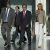 L'infante Cristina d'Espagne le 25 septembre 2013 à l'hôpital Quiron de la banlieue de Madrid, où le roi Juan Carlos Ier avait été opéré de la hanche la veille.
