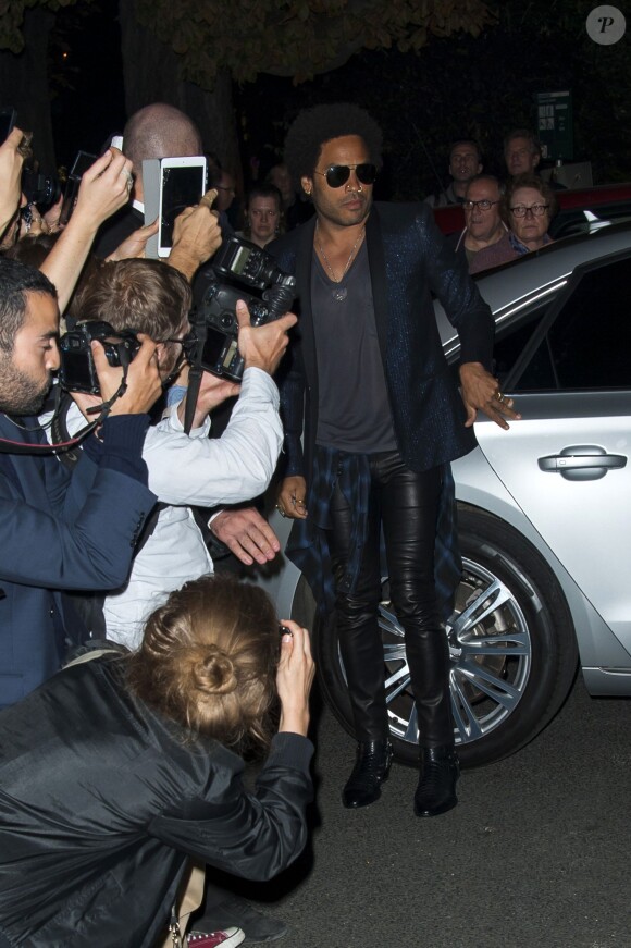 Lenny Kravitz arrive au Grand Palais pour assister au défilé Saint Laurent printemps-été 2014. Paris, le 30 septembre 2013.