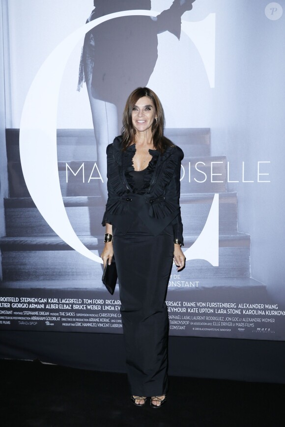 Carine Roitfeld assiste à l'avant-première du film Mademoiselle C au Publicis Drugstore. Paris, le 1er octobre 2013.