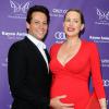 Ioan Gruffudd et sa femme Alice Evans, enceinte, à Los Angeles le 8 juin 2013.