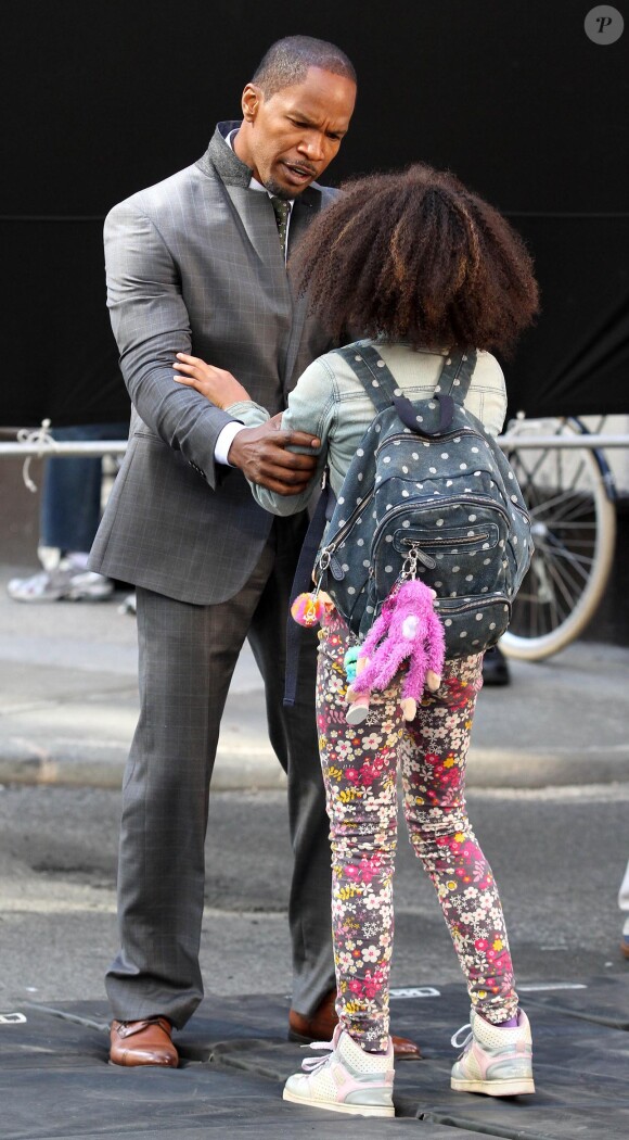 Quvenzhane Wallis et Jamie Foxx sur le tournage d'Annie à TriBeCa, New York le 25 septembre 2013.