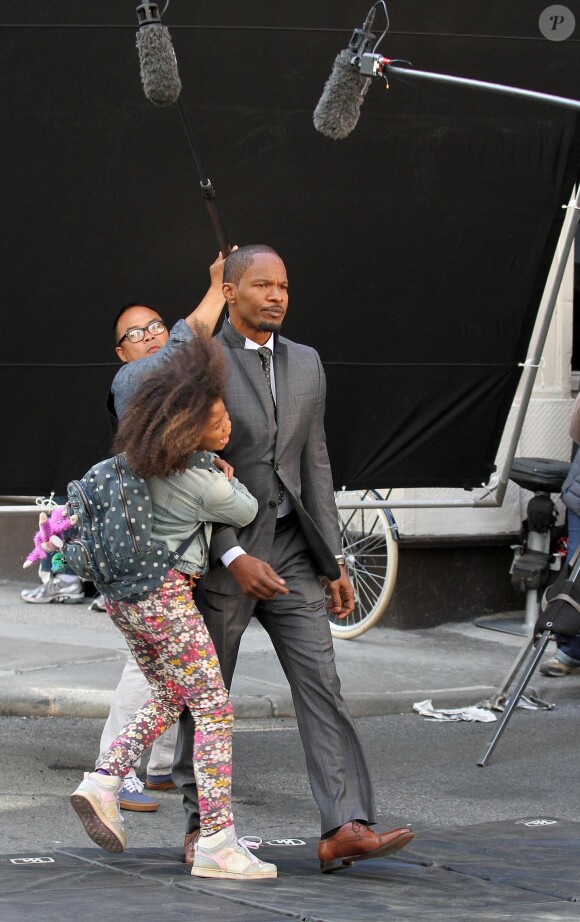Quvenzhane Wallis et Jamie Foxx sur le tournage d'Annie à TriBeCa, New York le 25 septembre 2013.