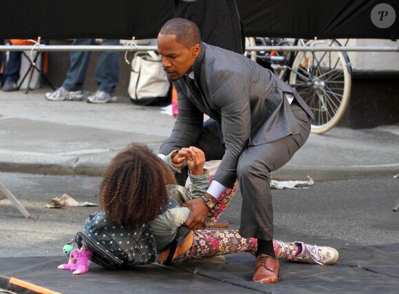 Quvenzhane Wallis et Jamie Foxx sur le tournage d'Annie à TriBeCa, New York le 25 septembre 2013.