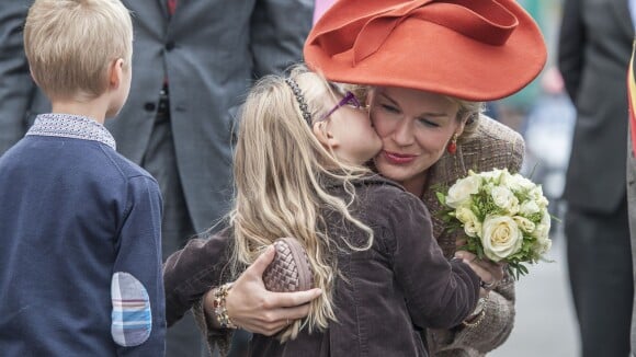 Mathilde et Philippe de Belgique : Duel de chapeaux et enfants conquis à Namur