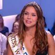 Miss France 2013 prend la place de la Miss Météo du Grand Journal Doria Tillier, le vendredi 4 octobre 2013.
