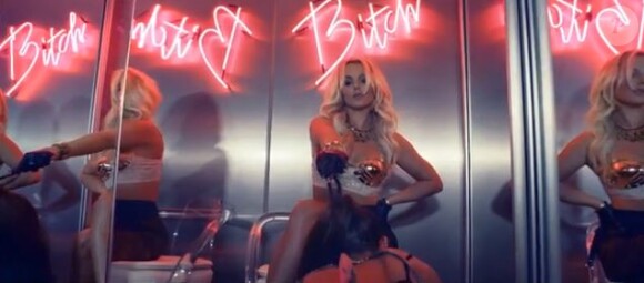 La chanteuse Britney Spears dans le clip de Work Bitch.