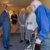 Le prince Philip, époux de la reine Elizabeth II, en visite dans une maison de retraite du Norfolk le 8 octobre 2013.